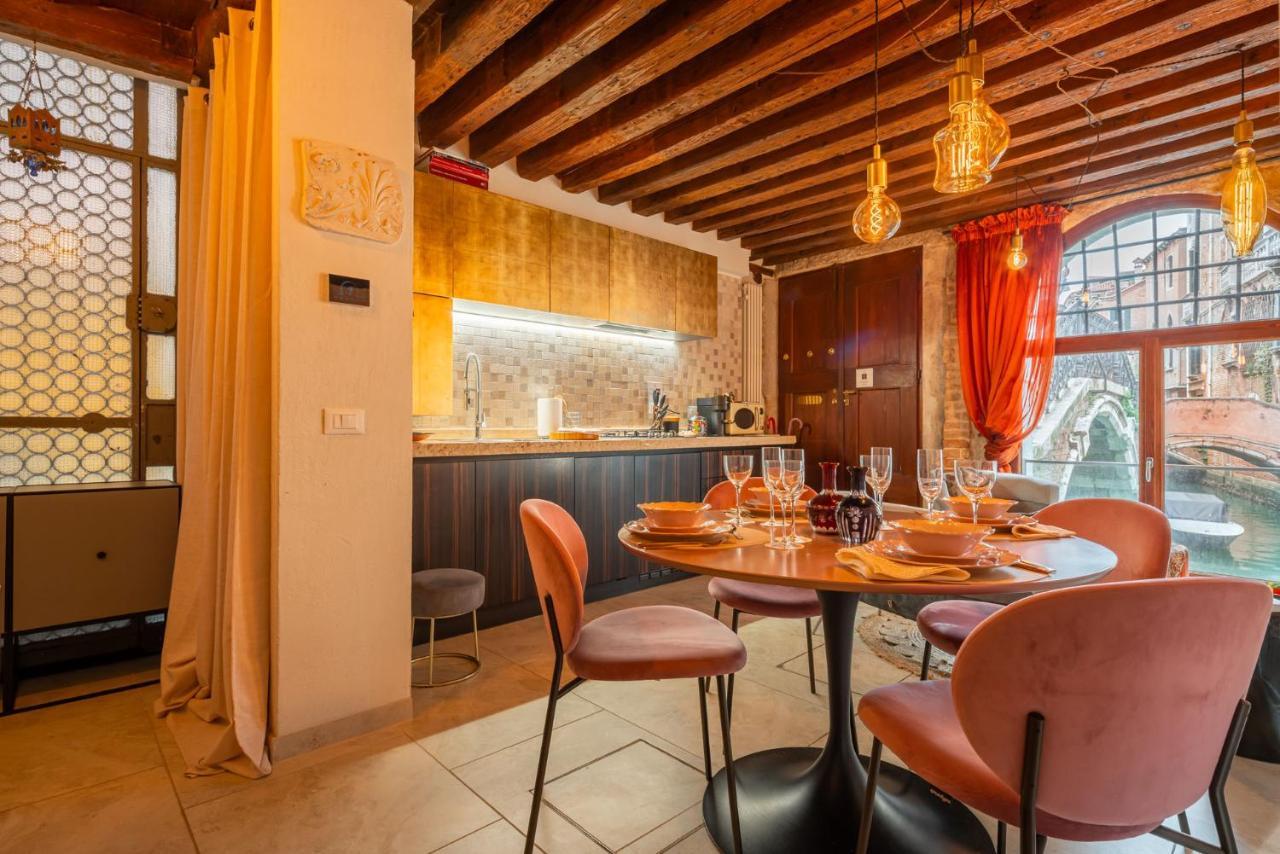Casa Manina Sul Ponte - Your Private Canal View * Venecia